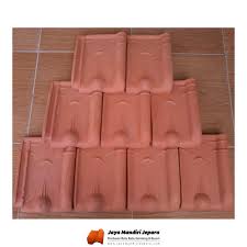Dengan desain genteng bagian belakang yang bertujuan menahan cucuran air hujan menjadikan air hujan. Genteng Sokka Kodok Jepara Langsung Produsen Jaya Mandiri Jepara Jaya Mandiri Jepara