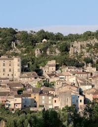 La richesse de la france se trouve dans ses villages ! Les Plus Beaux Villages De France Et Le Village Prefere Des Francais Success Stories A La Campagne