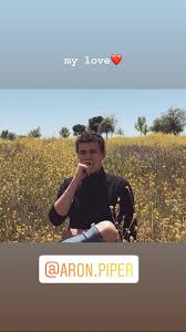 Find this pin and more on chicos guapos by °bë†h°❇️ øqüëńdø. Aron Piper On Tumblr