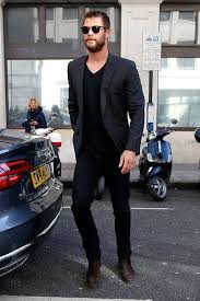 Other chelsea boots colors that i'd suggest to wear with blue jeans are black and grey. How To Style Chelsea Boots For Mens Lugako