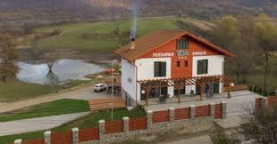 The university hostel system includes 18 hostels for boys and girls and one complex accommodating married students. 3 Pensiuni Si Un Hostel Tocmai Bune Pentru A Lucra Remote