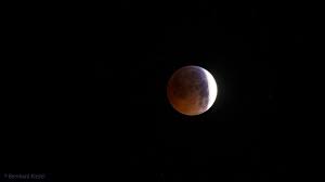 Wann ist die nächste mondfinsternis zu sehen? Partielle Halbschatten Mondfinsternis Am Freitag Zu Beobachten Bmk Infothek