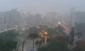 Apenas na grande curitiba e no litoral que o tempo nebuloso permanece, mas que não deve se manter por muito tempo. Curitiba Ja Registrou 40 Mm De Chuva Nesta Quarta Veja Como Ficam Os Proximos Dias Bem Parana