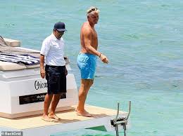 Zum zweiten mal in kurzer. Ana Ivanovic Displays Her Tanned Physique With Husband Bastian Schweinsteiger In Mallorca Showbiz Readsector