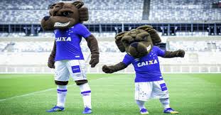 Página oficial do cruzeiro esporte clube acesse nossos. Com Salarios Atrasados Mascote Raposao Entra Em Greve No Cruzeiro