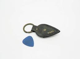 Porte Cles Cuir Noir Porte Mediator De La Boutique Bout2bijoux Sur Etsy Porte Cle Cuir Cuir Cuir Noir
