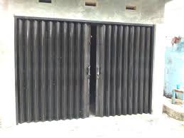 Maybe you would like to learn more about one of these? 30 Model Pintu Garasi Minimalis Kayu Besi Dan Harga