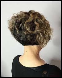 Das hübsche layering für lange mähnen ist wieder zurück und. Susse Lockige Kurze Frisuren Fur Damen Kurzhaarfrisur Locken Kurzhaarfrisuren Kurzhaarfrisuren Fur Lockige Haare