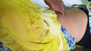 Navel Poking: Fingering Porn