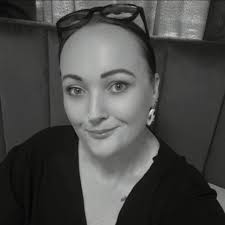 Are there driving instructors in Moree?