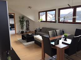 Dachgeschoss 2 ½ zimmer nwf aussenfläche (2) (2) sitzplatz,balkon,terrasse, loggia 61.3 m2 29.3 m2 mehrfamilienhaus moosstrasse 12 8630 rüti 1. Vermietet Idyllisch Wohnen In 2 5 Zi Dg Wohnung In Ruhiger Lage Bottwartalmakler