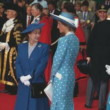 Diana was basically a romantic and had simple needs. Prinzessin Diana Sie Versetzte Die Queen Wegen Camilla Royals Gala De