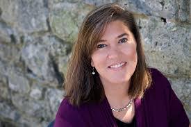 Regina Winter's Instagram, Twitter & Facebook