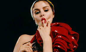 Ses parents l'ont prénommée selena car en 2008, elle a enregistré une nouvelle version de la chanson cruella de vil pour l'album de compilation disney mania 6. Angele Guerison Et Immigration Les Confidences De Selena Gomez