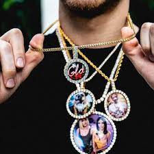 A customized photo pendant brings a unique way to remember your loved ones. 3d Photo Pendant Picture Pendant Necklace The Gld Shop