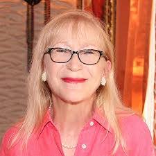 Sheri Leigh's Instagram, Twitter & Facebook