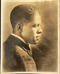 SIGNED PORTRAIT PHOTO OF ROLAND HAYES