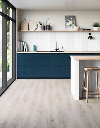 There are many kitchen flooring choices which make it pretty challenging to find the right option for your home. Farmhouse White Laminate Flooring Direct Wood Flooring