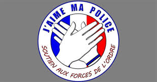 Le chauffeur de bus risque de perdre son emploi pour avoir giflé un ado qui l'avait insulté (©illustration / adobestock). Police Action Solidaire Vient De Lancer Une Grande Petition J Aime Ma Police Police Realites