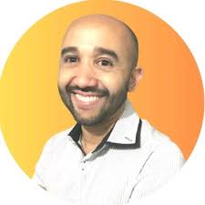 📌 Quando eu digo para outras pessoas que sou empreendedora (Dona da minha  própria Agência De Viagens), normalmente as pessoas acham que é fácil,  acham que tudo se baseia em vender pacotes!