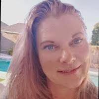 Sarah Legg's Instagram, Twitter & Facebook