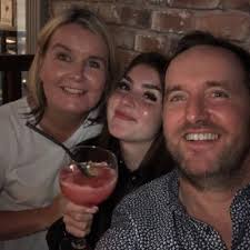 Patricia Mateer's Instagram, Twitter & Facebook