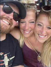 Conjoined Twin Abby Hensel Secretly Got Married 2 Years Ago: What to Know