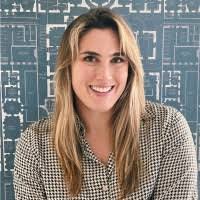 Sara Seger's Instagram, Twitter & Facebook