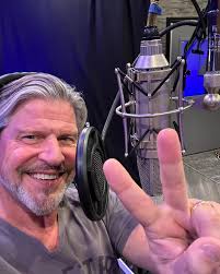 Day 2 in the books and all the lead vocals are done 🙏🤩🎶🎤💜 Thank you to  my incredible producer/Bob Bullock, brilliant engineer @khershman12 the  best manager