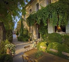 French Villa Gartengestaltung Franzosisches Landhaus Wohnen Im Freien