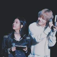 Berikut ulasannya bahwa pemilik nama kim tae hyung itu dikabarkan kencan dengan jisoo blackpink. Kim Taehyung Kim Jisoo Ciaaa18299948 Twitter