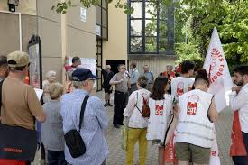 Caf maure est une café française basé dans saint fons, bourgogne franche comte. Ils Exigent La Reouverture De L Accueil Sans Rdv La Caf Fait Une Reponse A Moitie Rassurante Expressions