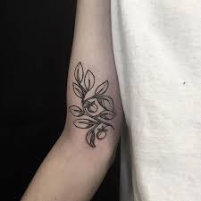 Sue loves black engraving linework. East River Tattoo On Instagram Tattoo By Sue Jeiven Sweetsuetattoo Suejeiven Eastrivertattoo Tattoos Small Girl Tattoos Coffee Tattoos