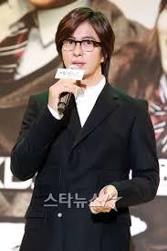 Now, the two of them. Bae Yong Joon Supplies Blankets And Medical Transport For Japanese Earthquake Victims Hancinema The Korean Movie And Drama Database