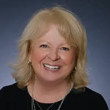 Robin Edens's Instagram, Twitter & Facebook