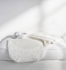 Hand stitched in india of 100% authentic cowhide, promenade is a contemporary version of the timeless cowhide rug. Toftlund White Rug 55x85 Cm Ikea