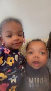 Would someone be able to make this into a Christmas theme for me please? I  would be so so greatful to all you talented people out there. Many thanks  in advance and