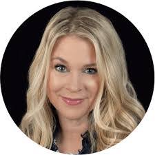 Kristin Merkel's Instagram, Twitter & Facebook