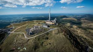 Sus habitantes reciben el gentilicio de puydomois, denominación establecida en 2005 por el consejo general del departamento. Parcourez Le Puy De Dome Clermont Auvergne Tourisme