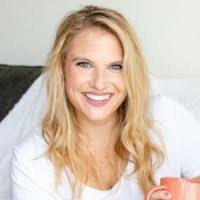 Kristen Devlin's Instagram, Twitter & Facebook