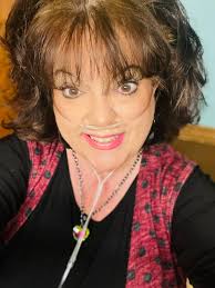 FabD TV is the place to be!!! I absolutely love all the competition between  Lisa Ison and Britt Nicole Mapes both of their prizes where amazing!  Congrats to both winners! FabD Boutique