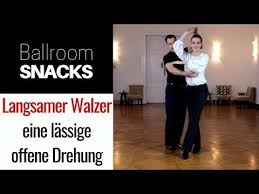 Das ist hilfreich, um ein besseres gleichgewicht und körperkoordination zu entwickeln. Wiener Walzer Coole Moves Fur Die Enge Tanzflache Ballroom Snack 4 Youtube Langsamer Walzer Walzer Tanzen Tanzen