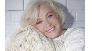 Après les concerts dans l'Est cette semaine, vous retrouverez Michèle : 👉  Le 9 Mars à TOURNAI (Belgique) au Barry Club 👉 Le 16 Mars à ST MARTIN DE  CRAU (13) salle