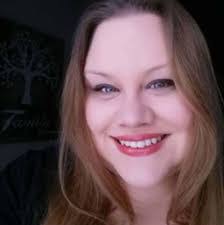 Kelly Vela's Instagram, Twitter & Facebook