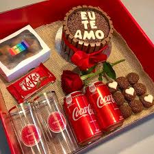 Caixa Artesanal Delicias De Amor Preço Festa Na Caixa Tutoriais E 80 Ideias Para Voce Fazer A Sua Tua Casa Festa Na Caixa Namorados Festa Surpresa Para Namorado Surpresa De Aniversario