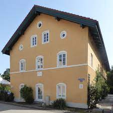 Bei immobilienscout24 finden sie passende angebote für häuser zur miete in rosenheim (kreis). Datei Rosenheim An Der Burgermuhle 10 2 Jpeg Wikipedia