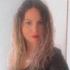 Juliana Fuentes Marconi (@sirenita_brillante)