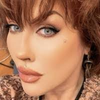 Nicole Presnell's Instagram, Twitter & Facebook