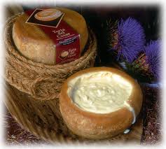 Torta del casar is a cheese made from sheep's milk in the extremadura region of spain. Torta Del Casar Mundoquesos