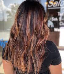 Mar 02, 2022 · balayage cioccolato e caramello su capelli castani. Balayage Caramello Autunno 2020 Foto Delle Nuance Di Tendenza